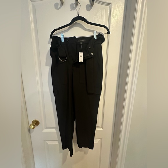 Banana Republic - Slim refined stretch cargo pant - Picture 5 of 7